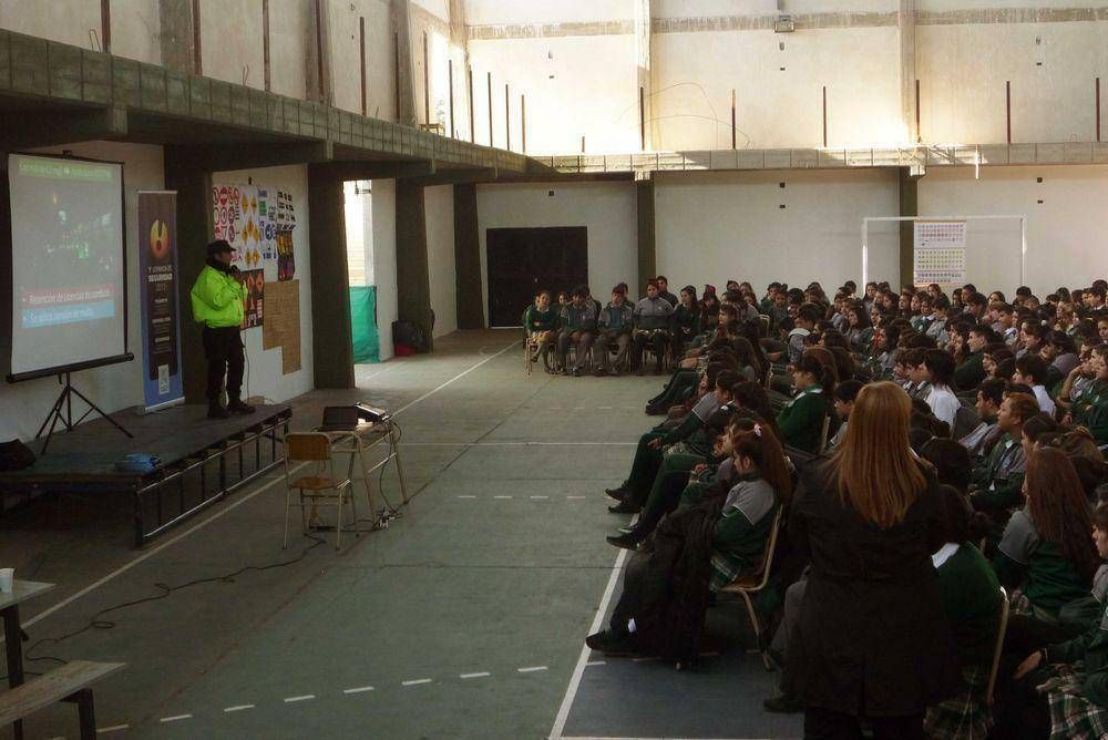 San Miguel forma a sus alumnos del Secundario en temas de Seguridad y Tr�nsito