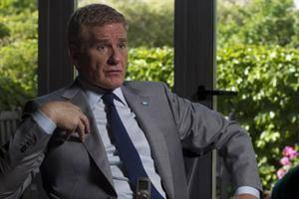 De Narv�ez elogi� a Macri e impulsar� un proyecto para "evitar intervenir Papel Prensa"