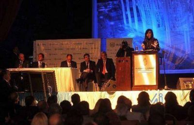 La Presidenta dej� inaugurada la Casa de Gobierno de Ituzaing�