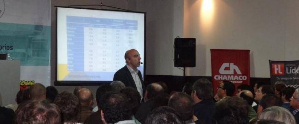 Tomas Bulat junto a empresarios de Resistencia analiz� indicadores econ�micos