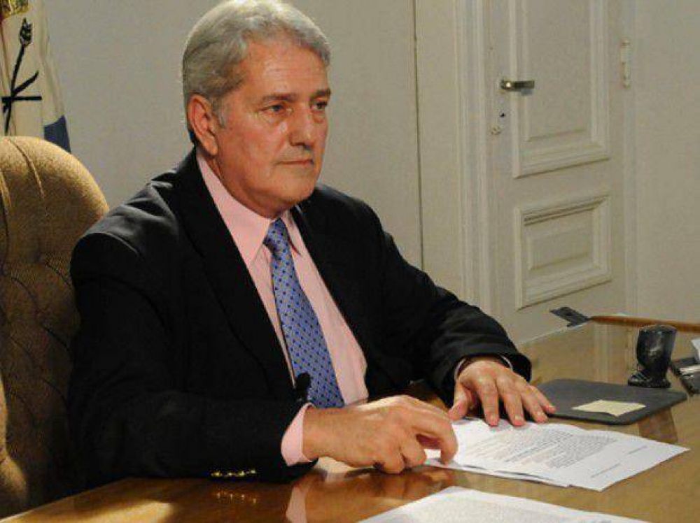 Celulares: dolor de cabeza para el defensor del Pueblo