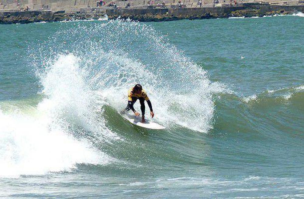 Buscan declarar a Mar del Plata como �Capital Nacional del Surf�