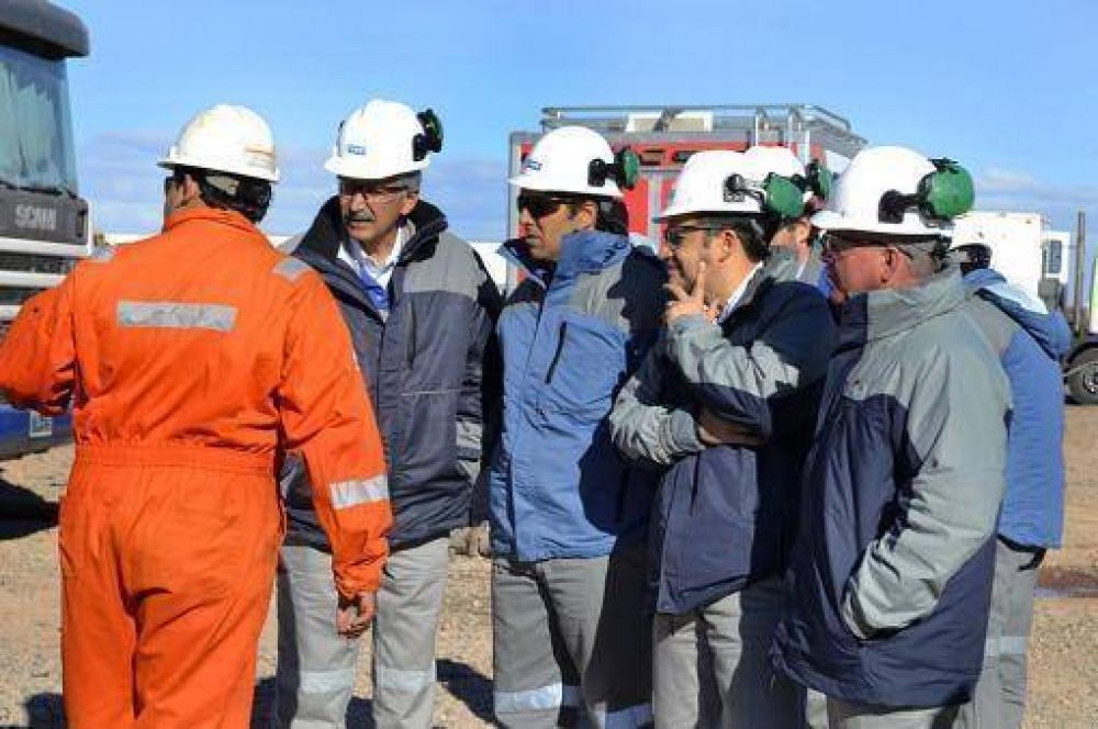 YPF y Chevron firman un acuerdo comercial para el desarrollo de shale oil en Vaca Muerta