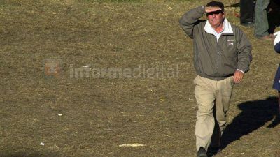 La UCR invit� a De �ngeli a formar un frente electoral	 