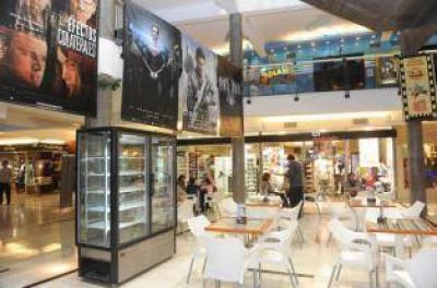 Dos falsos obreros robaron m�s de $ 150.000 en un shopping