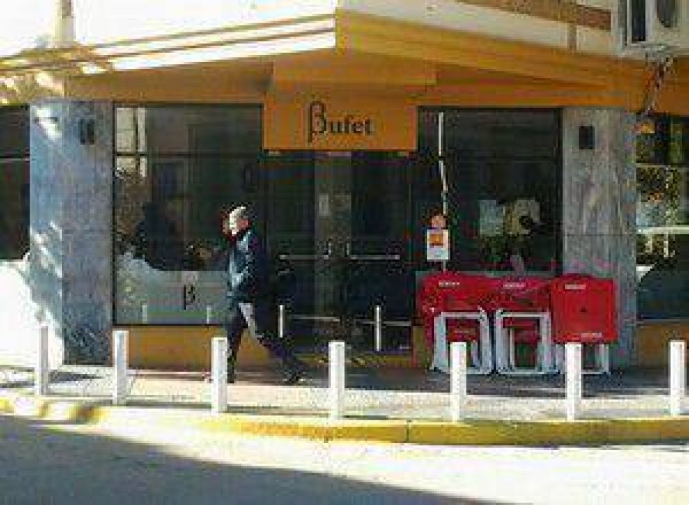 El Caf� Pendiente lleg� a la ciudad	