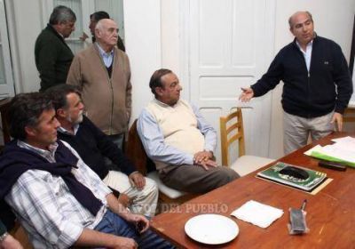 S�nchez presidi� una reuni�n de trabajo en el Movimiento Vecinal