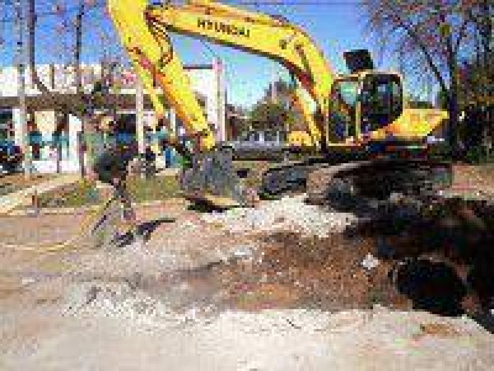 Comenzaron los trabajos de entubamiento de la calle S�nchez