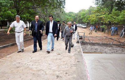 Urtubey visit� las obras en el acceso al paraje Virgen de la Pe�a y supervis� otros trabajos