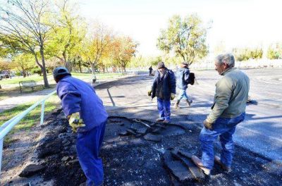 Finaliza la repavimentaci�n de la pista de pat�n del Parque Central