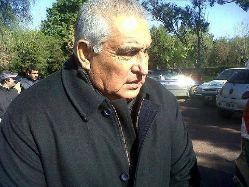 �Pata� Medina asegura que se contratar�a a los �3.000 trabajadores sin empleo en la regi�n�