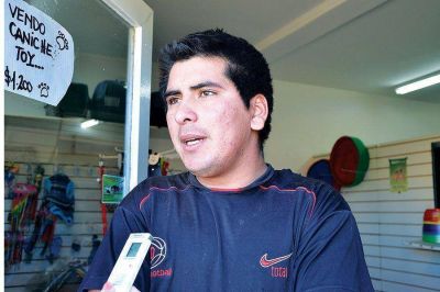 Tres delincuentes asaltan una veterinaria a punta de pistola