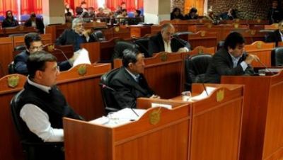 Call center: �Negocios particulares que rayan con el peculado�