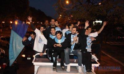 La caravana de la alegr�a recorri� Corrientes