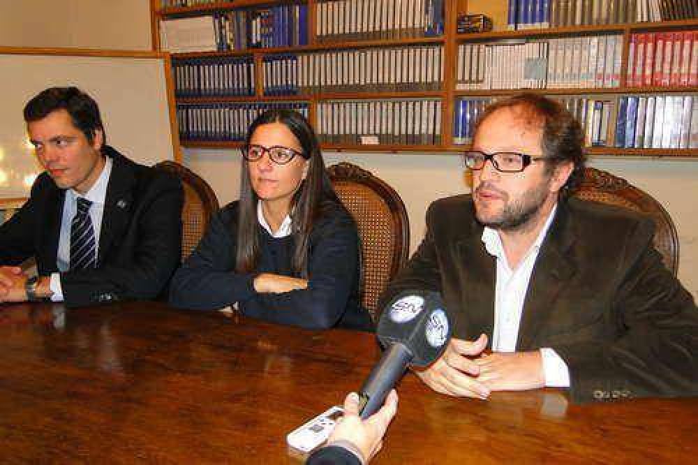 JORNADA SOBRE ORGANISMOS DE LA CONSTITUCI�N PROVINCIAL