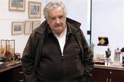 Uruguay: buscan frenar la llegada de d�lares para mantener el valor del peso local