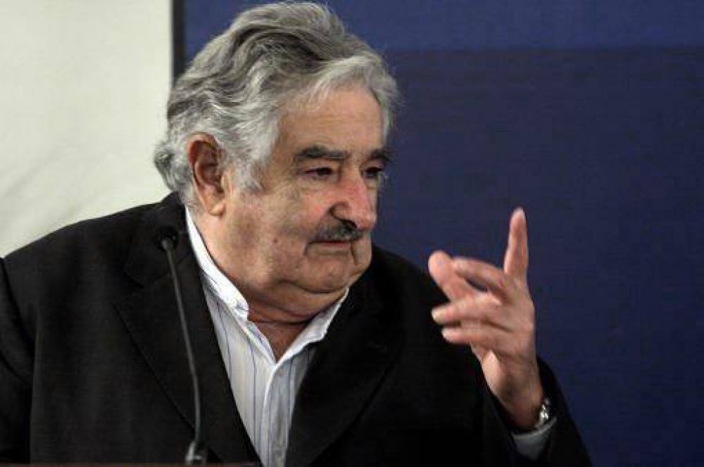 Mujica insisti� con la despenalizaci�n del consumo de marihuana