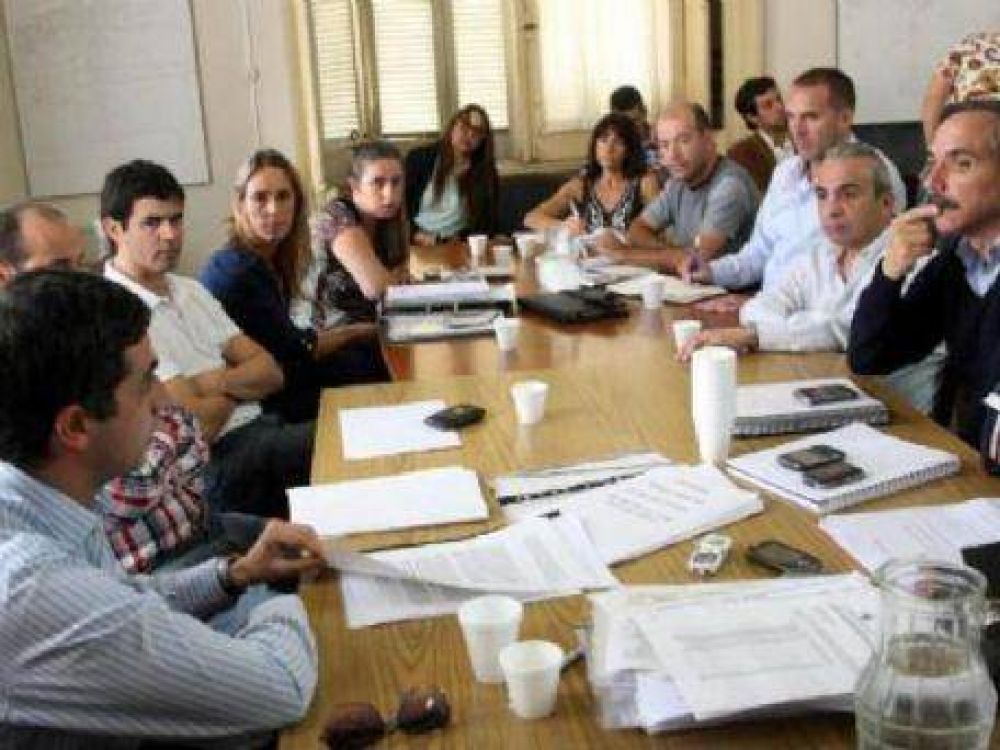 La agenda de la comisi�n investigadora: La semana que viene declaran Sette, Arl�a y el fiscal Condom� Alcorta