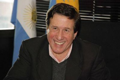 UNA OPOSICI�N DISPERSA QUE BENEFICIA AL OFICIALISMO