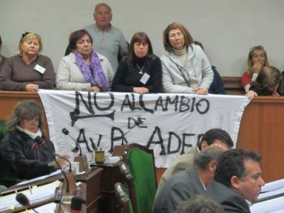 Se aprob� la restituci�n del nombre de la avenida Ader