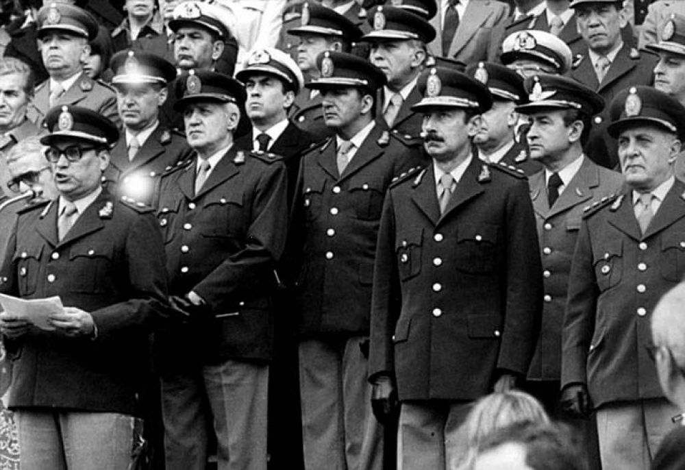 Videla no recibir� honores militares