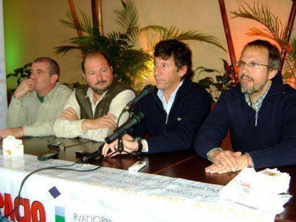 Posse recorri� Tres de Febrero y llam� a cerrar un gran frente electoral