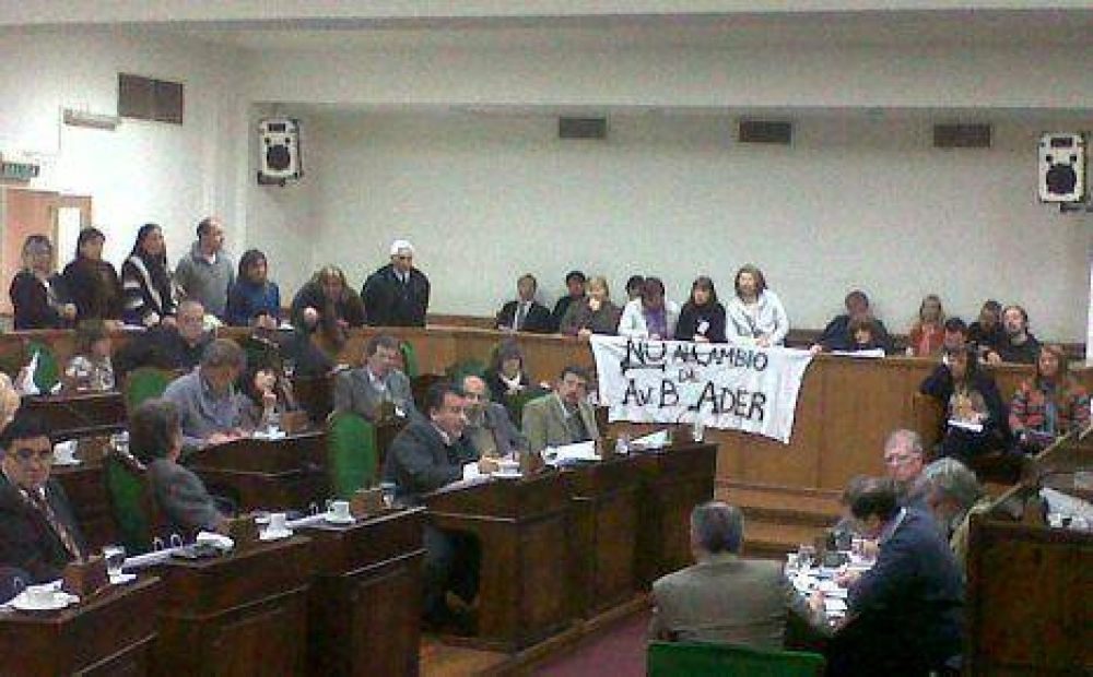 Vuelta atr�s: Avenida Per�n vuelve a ser Ader