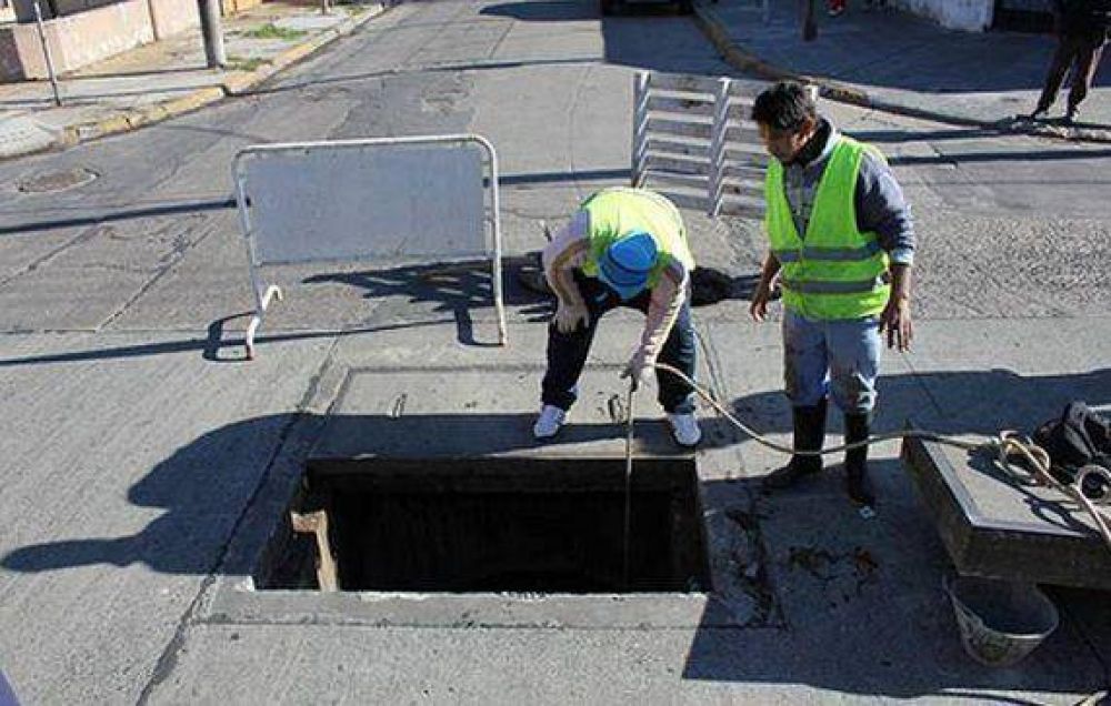 En Villa Adelina unen conductos pluviales para evitar inundaciones