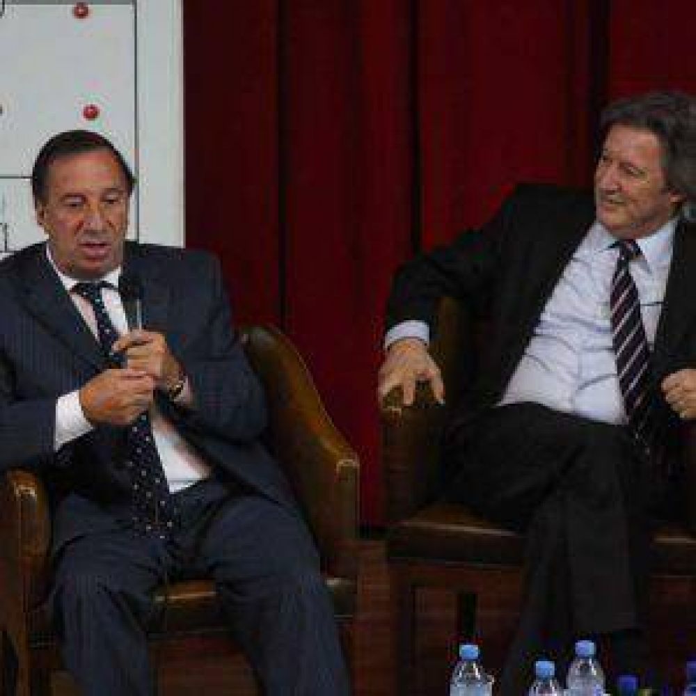 Bilardo asegura tener una lista con cinco refuerzos para Estudiantes