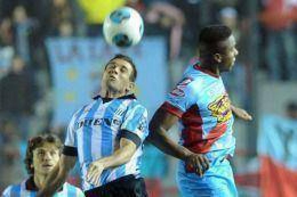 Racing perdi� con Arsenal en Sarand� gracias a una acci�n de pelota detenida
