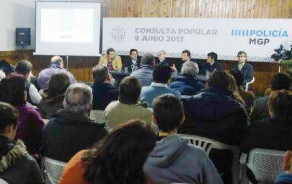 El intendente Pulti convers� con Fomentistas sobre su proyecto de Polic�a Municipal
