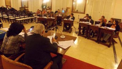 Roige: �La municipalidad pod�a rescindir el contrato unilateralmente�