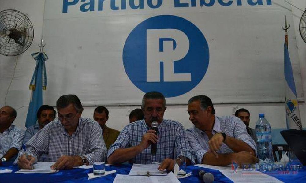 Lejos de Josefina, los liberales anti k se re�nen para afianzar su poder�o territorial