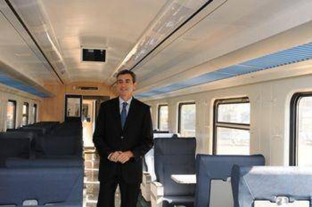  Llegaron al puerto los vagones para los servicios ferroviarios a Rosario y Mar del Plata