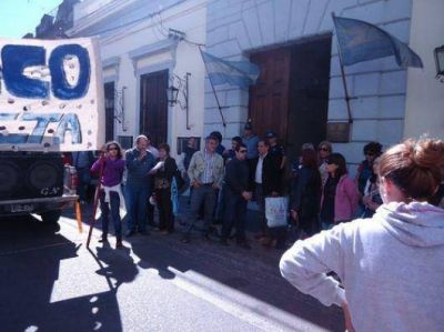 Sindicatos vuelven a reclamar por descuentos