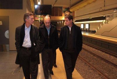 Macri present� la estaci�n Hospitales