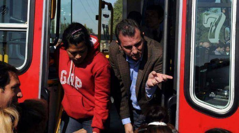El Gobierno enfrenta reclamo sindical por $300 millones