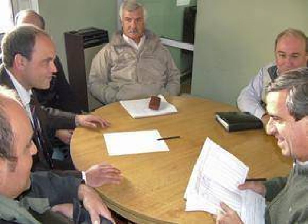 El Gobierno Municipal avanza en la compra de la ropa para los trabajadores municipales