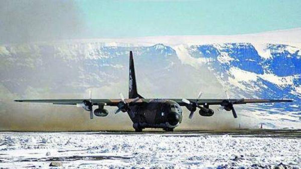 Fracas� la pol�mica campa�a ant�rtica y hay bases en riesgo