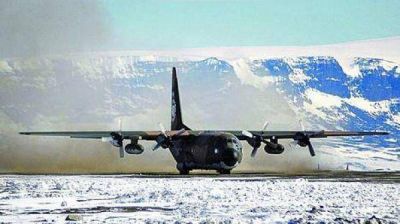 Fracas� la pol�mica campa�a ant�rtica y hay bases en riesgo