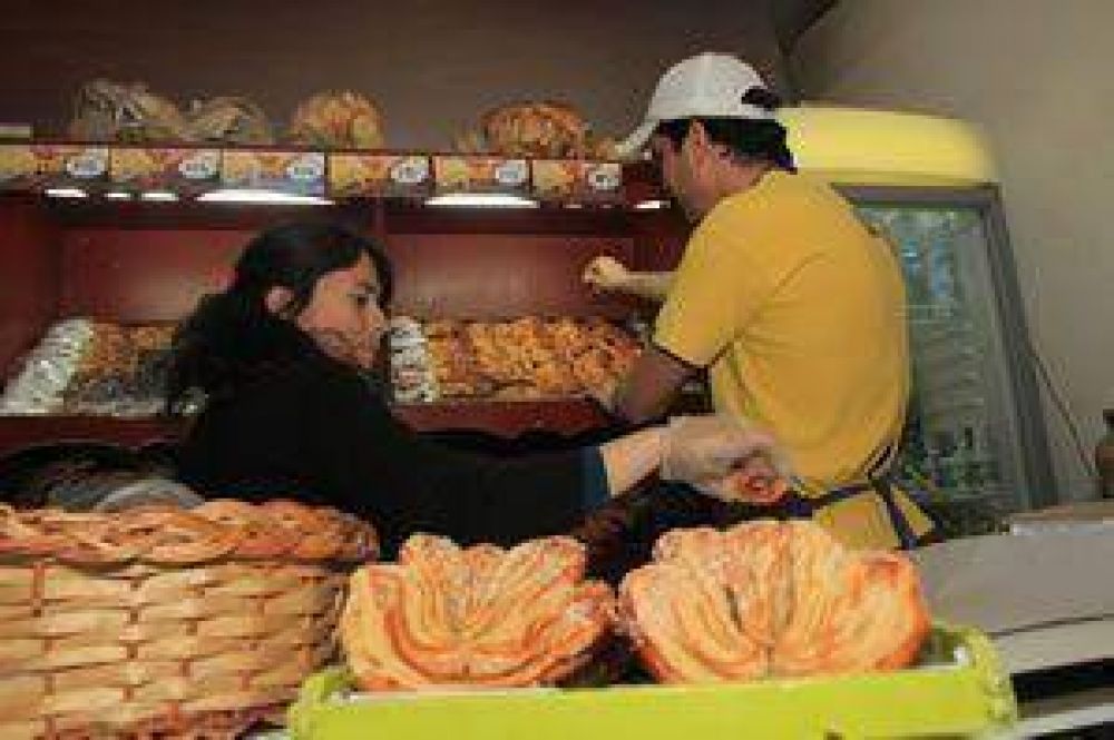 Aplican otro aumento al precio del kilo de pan