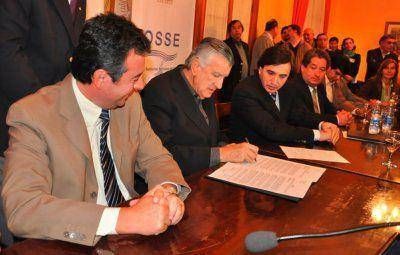 Gioja firmo convenios para agua potable