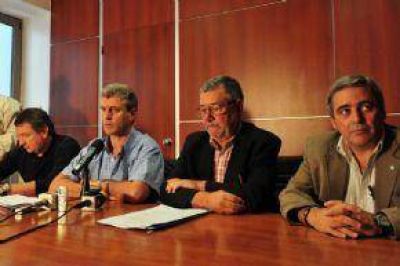 Yauhar Cree Que Lo "Operan" y Apunta Contra Meza Evans y Eliceche