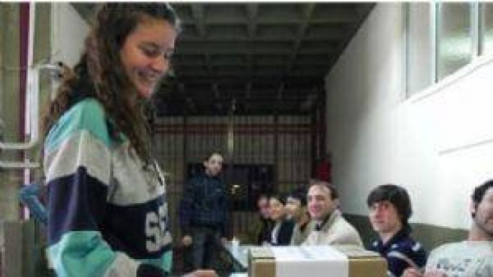 Diputados dio media sanci�n al Voto Joven