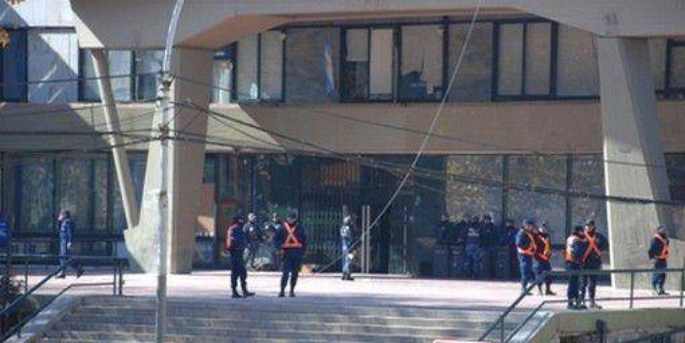 La Municipalidad pondr� un tope a las horas extras de los empleados
