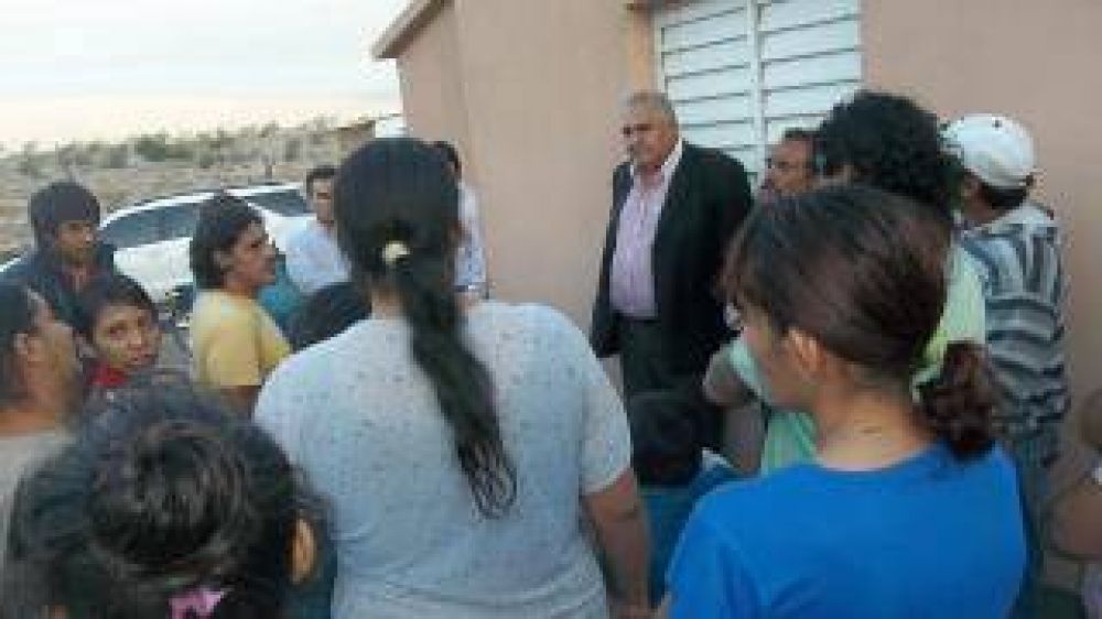 Vecinos pidieron soluci�n al problema de falta de agua que padecen hist�ricamente