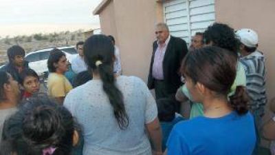 Vecinos pidieron soluci�n al problema de falta de agua que padecen hist�ricamente