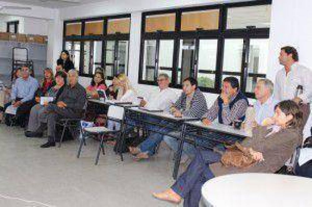 Fortalecen la capacitaci�n del recurso humano en la modalidad educativa rural
