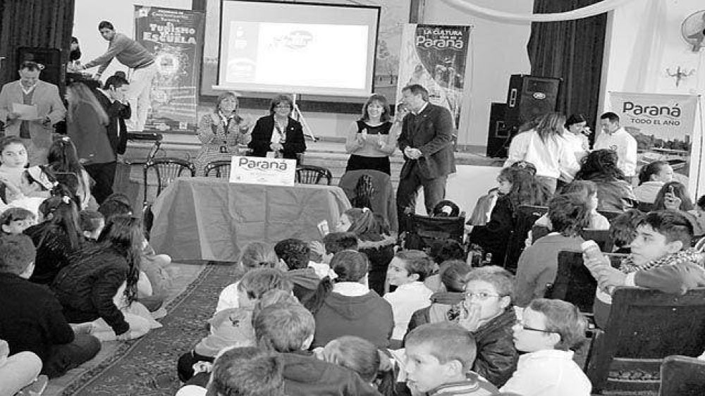 Lanzaron el programa El turismo va a la escuela