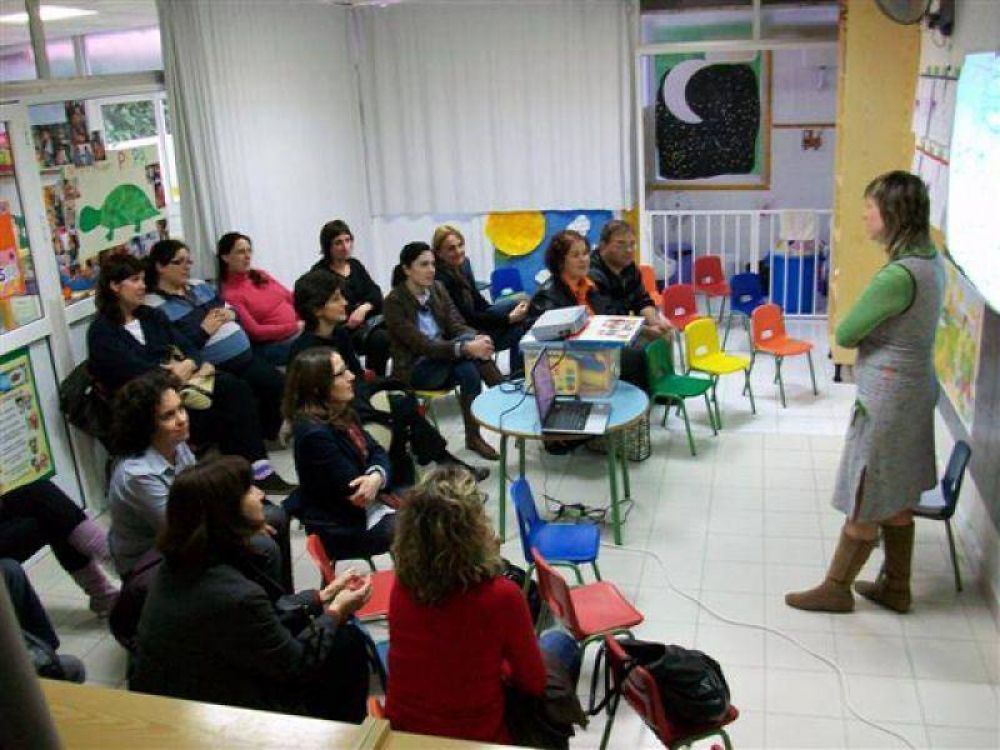 Vocal de educaci�n dijo que �la escuela se debe insertar en el entramado comunitario del barrio